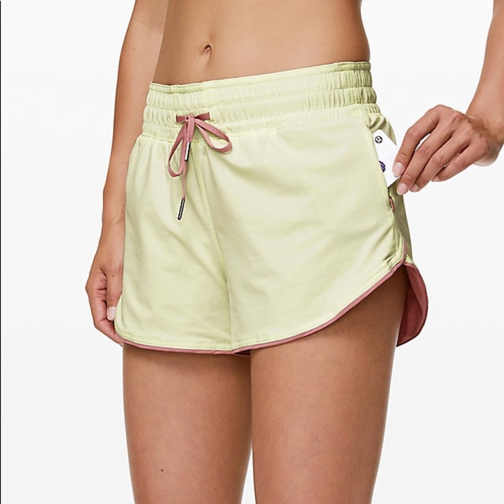 Lululemon choose a side Mr short 3"